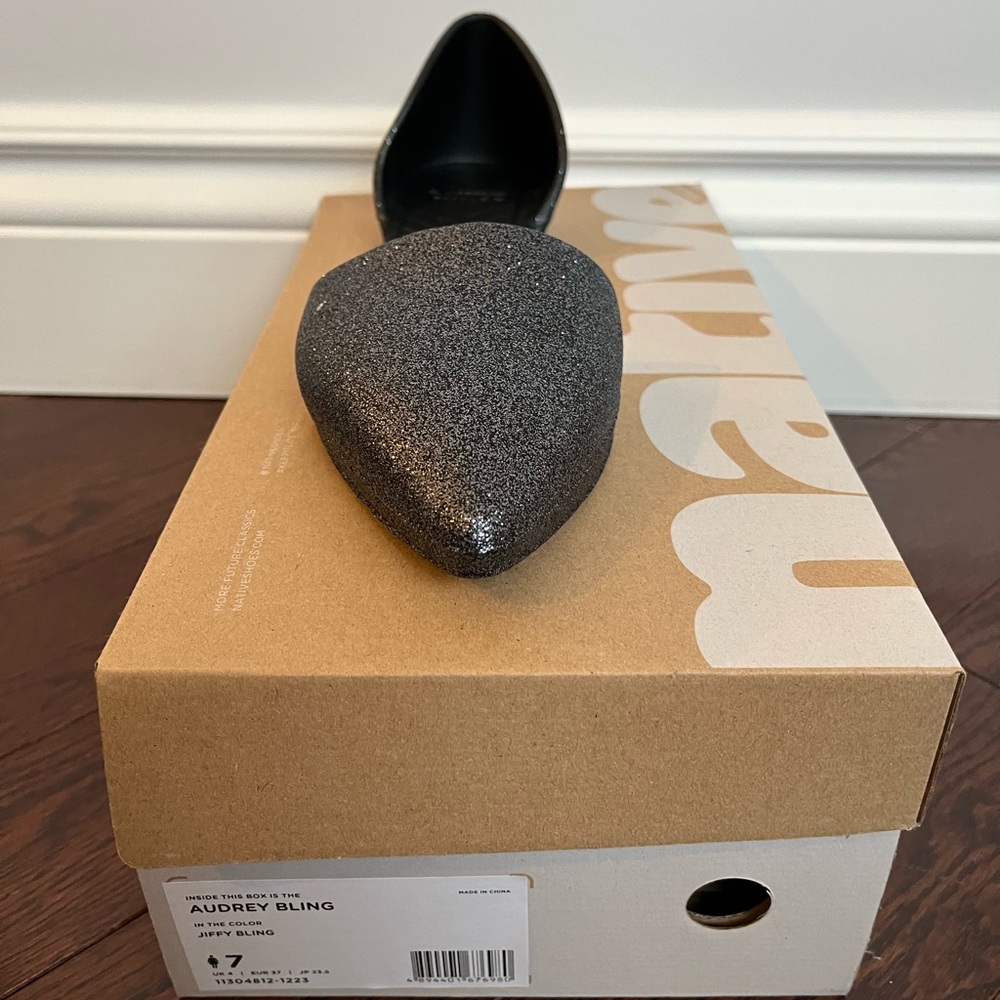 Native Shoes - EUC!